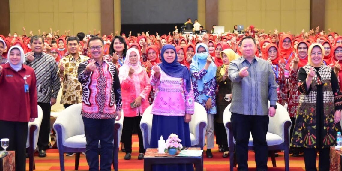 Seribu Bidan se-Surabaya Raya mengikuti program edukasi & intervensi stunting di Dyandra Convention Center Surabaya, Sabtu (11/2/2023). (ist)