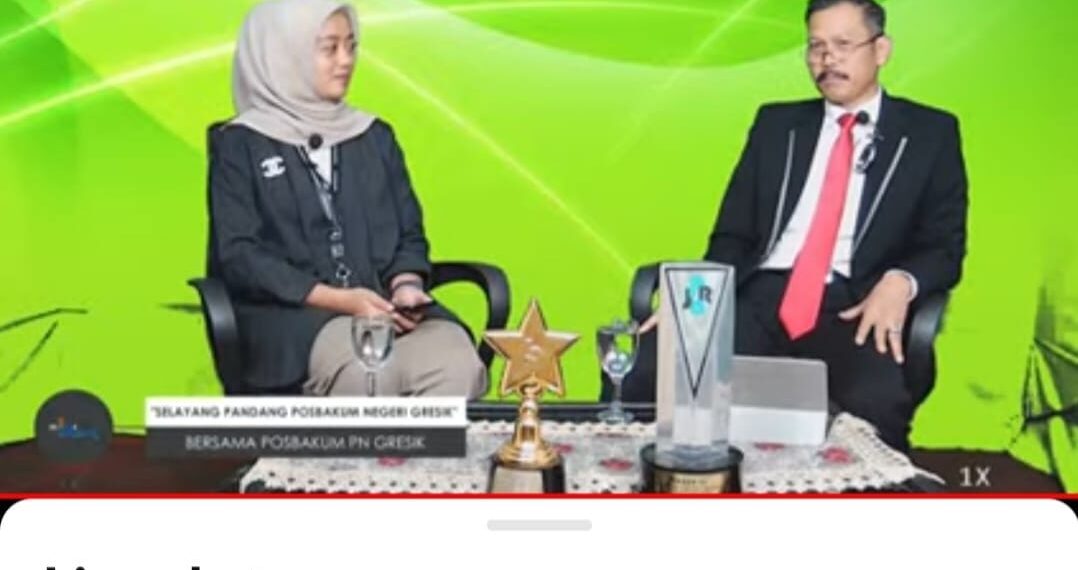 Inovasi Posbakum PN Gresik, Lakukan Podcast Layanan Hukum Secara Gratis 1 Dirut YLBH Fajar Trilaksana saat menjadi narasumber di acara Podcast di dinas Kominfo Kabupaten Gresik