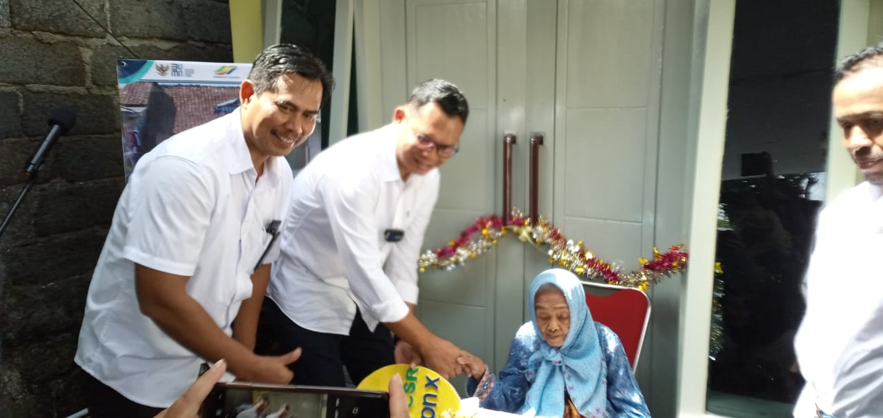 PT Perkebunan Nusantara X (PTPN) Melaksanakan Program Bedah Rumah 1