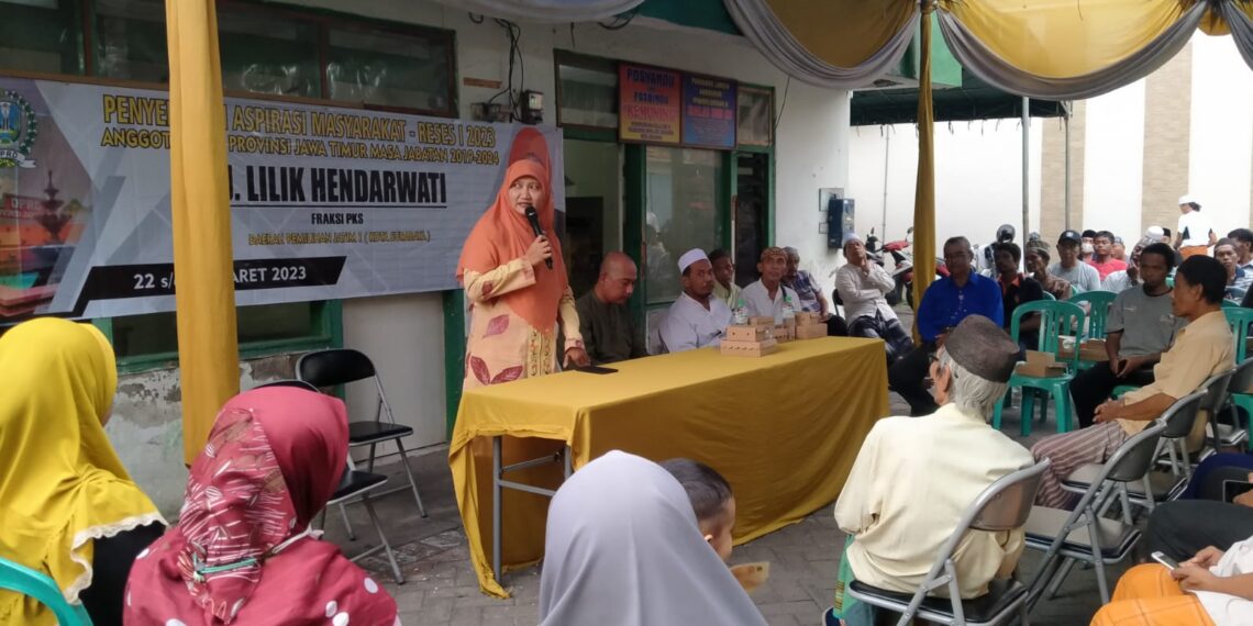 Anggota DPRD Jatim Hj .Lilik Hendarwati saat serap aspirasi di Nyampungan Ampel Surabaya