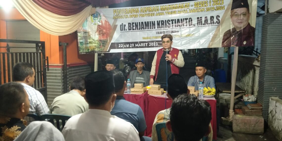 Serap Aspirasi Kampung Nelayan, Benjamin Dikeluhi Fasilitas Gedung SMAN dan Abrasi 1 Serap Aspirasi Kampung Nelayan, Benjamin Dikeluhi Fasilitas Gedung SMAN dan Abrasi 1