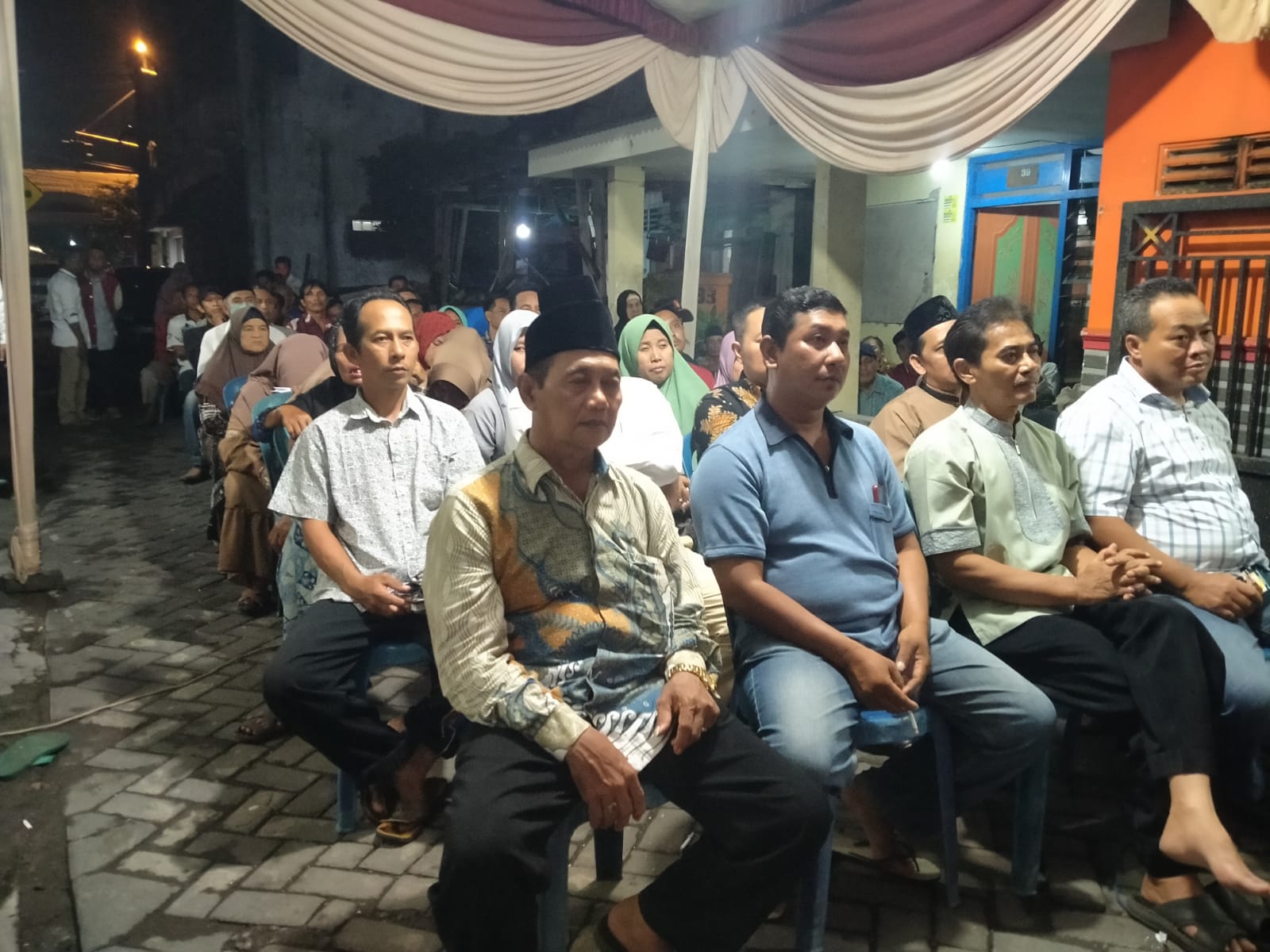 Serap Aspirasi Kampung Nelayan, Benjamin Dikeluhi Fasilitas Gedung SMAN dan Abrasi 2