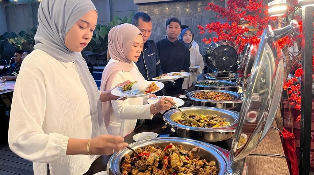 Nikmati Paket Halal Bihalal dan Dinner Ketupat Lebaran bersama ASTON Banyuwangi, Mulai dari 88 Ribu!