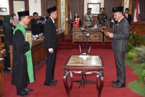 DPRD Tulungagung Gelar Rapat Paripurna, Pelantikan Wakil Ketua dan Anggota Hasil PAW 3 DPRD Tulungagung Gelar Rapat Paripurna, Pelantikan Wakil Ketua dan Anggota Hasil PAW 2