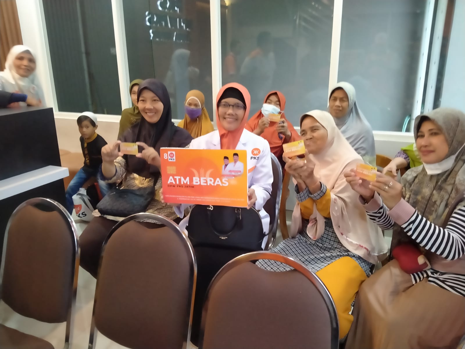 Atasi Resesi, PKS Jatim Launching ATM Lumbung Pangan Rakyat 1