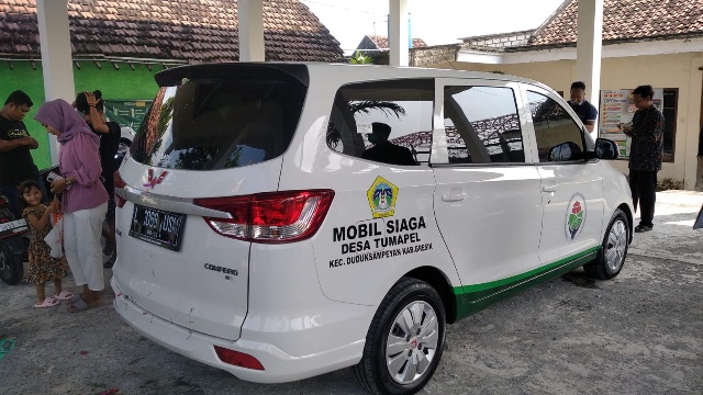Permudah Layani Warga, Pemdes Tumapel Beli Mobil Siaga