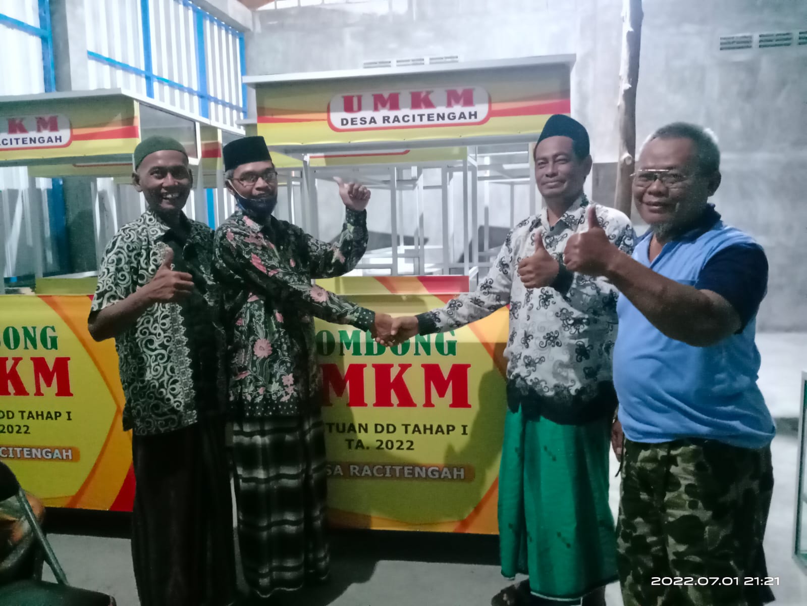 Manfaatkan TKD, Pemdes Racitengah Bangun Sarana Lapangan, Play Ground dan Central UMKM 2 Manfaatkan TKD, Pemdes Racitengah Bangun Sarana Lapangan, Play Ground dan Central UMKM 1