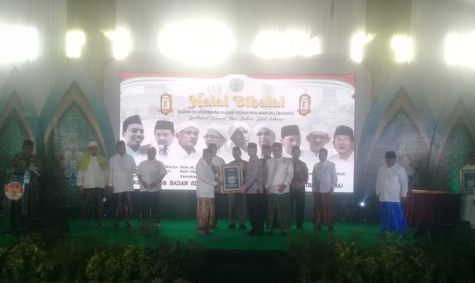 Bassra saat gelar halal bihalal