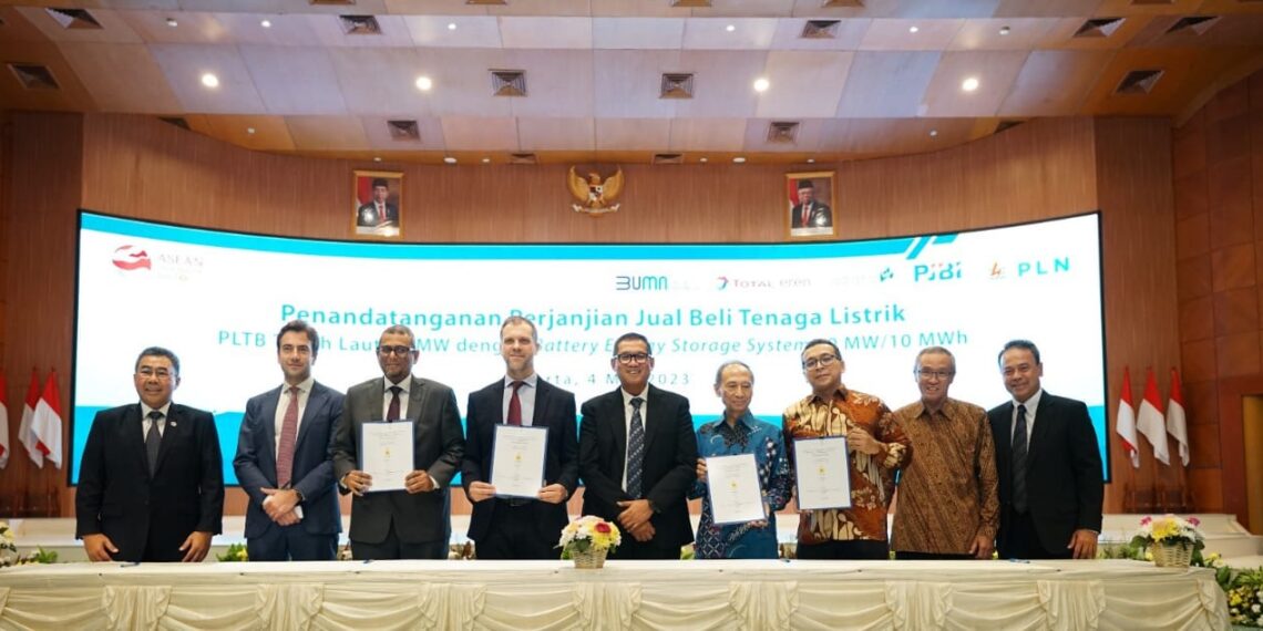 PLN menandatangani PJBL PLTB Tanah Laut di Kantor Pusat PLN Jakarta, Kamis (4/5/2023). (ist)