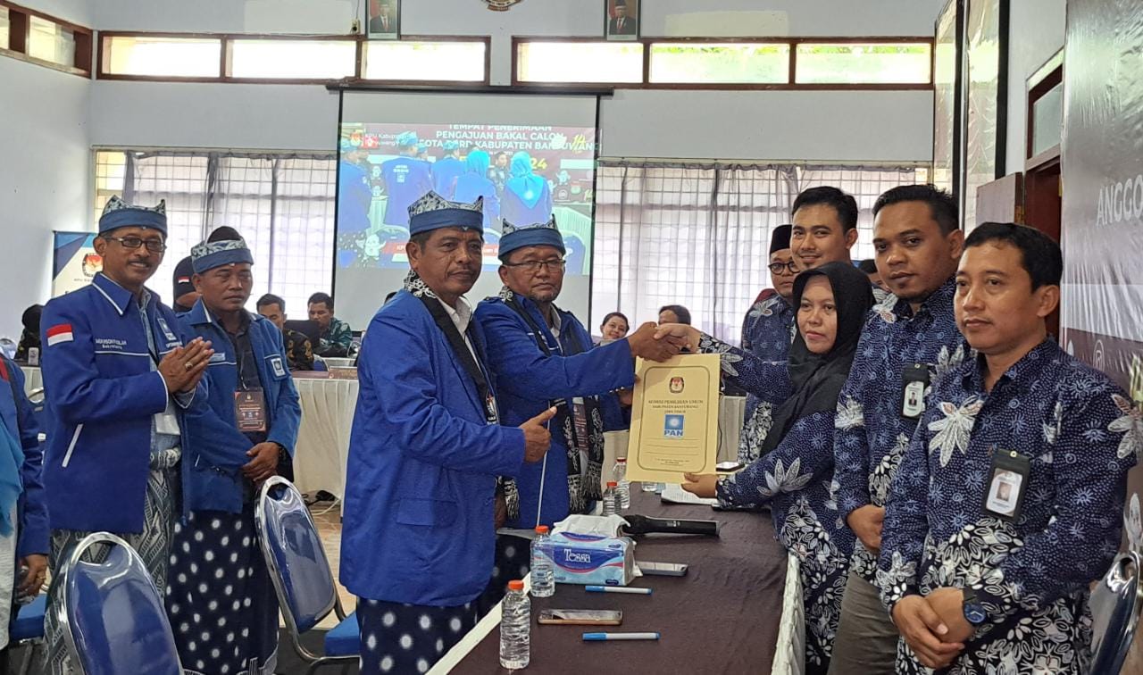 Daftar Bacaleg Pakai Udeng dan Sarung, PAN Banyuwangi Targetkan Kursi Tiap Dapil 1