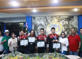 Atlet SEA Games Peraih Medali Asal Unitomo Terima Beasiswa S2