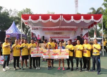 Lomba Fun Run 5K, Sambut HUT Bhayangkara ke-77 Polres Magetan Diramaikan Ratusan Warga 2