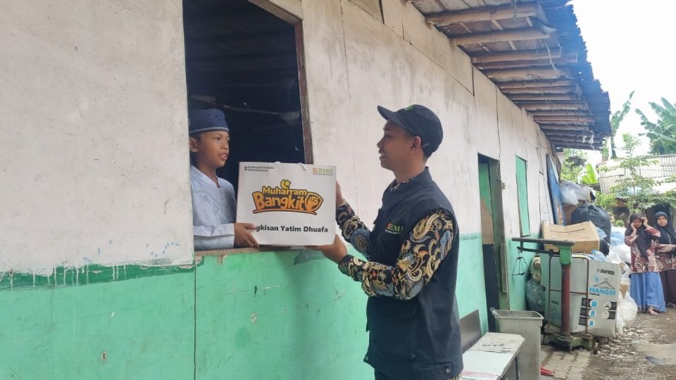 Sambut Muharram 1445 H, BMH Jatim Ajak Peduli Anak Yatim 1 Program ini menyasar anak-anak yatim, dhuafa dan keluarga prasejahtera yang membutuhkan. (ist)