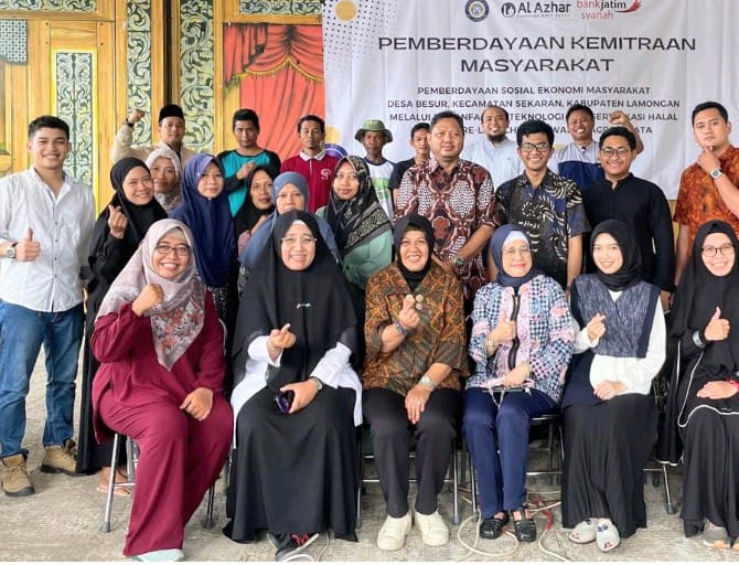 Unair Bekali Warga Besur, Lamongan Pemanfaatan Teknologi Menuju re-Launching Agrowisata.