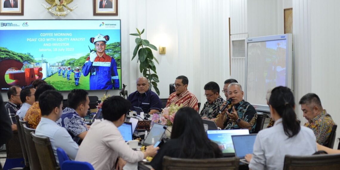 Direktur Utama PGN Arief Setiawan Handoko saat pertemuan dengan Equity Analysts dan Investors PGN di Kantor PGN Pusat, Jakarta, Minggu (23/7/2023). (ist)