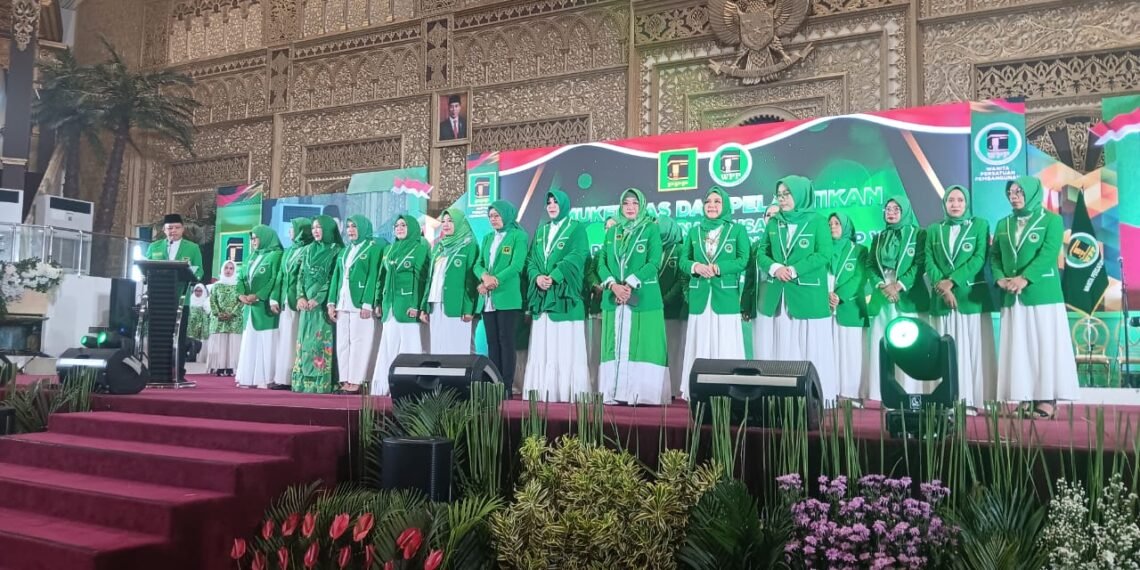 Saat pelantikan pengurus DPP Wanita PP