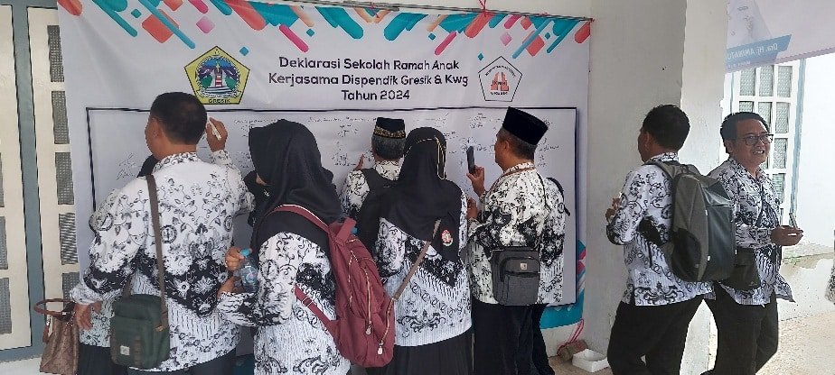 Gelar Ngobrol Asik Pendidikan, Bupati Gresik : Stop Bulliying, Kejahatan Seksual dan Intoleran 3 Gelar Ngobrol Asik Pendidikan, Bupati Gresik : Stop Bulliying, Kejahatan Seksual dan Intoleran 2