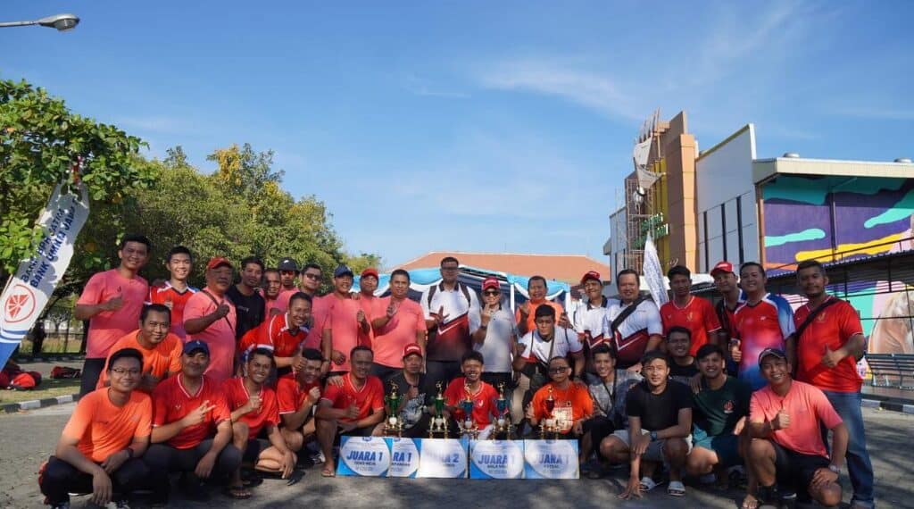 Bank Jatim saat raih juara umum PORMI