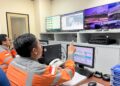 Pusat kontrol pemantauan aktivitas pertambangan di Pabrik Tuban, Jawa Timur. Pemantauan dilakukan secara online dan realtime selama tambang beroperasi. (ist)