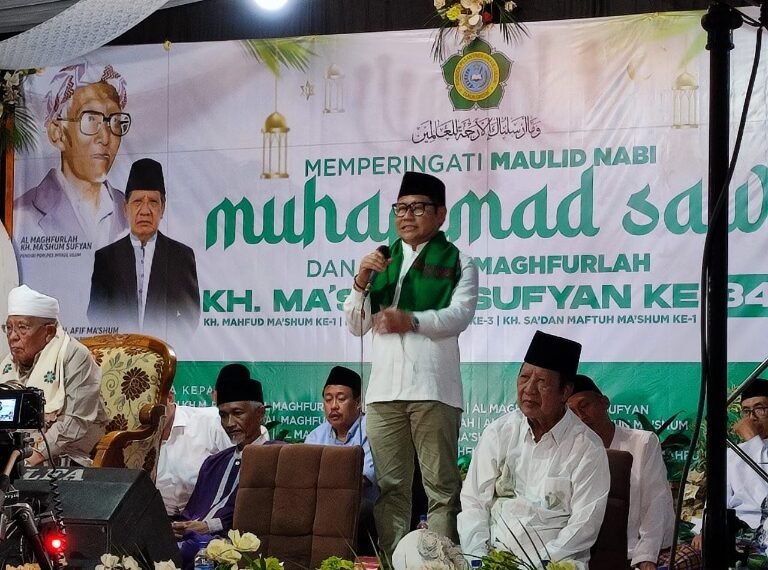 Capres Cak Imin saat memberikan sambutan di Pompes Ihya' Ulum Gresik