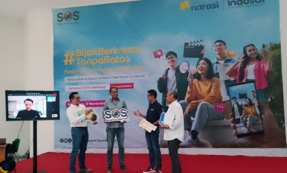 (Ki-ka) Public Affairs & Communications Lead Narasi Tian Tyo, VP Head of Strategic Communications Management IOH M. Firdaus Pratam, Film Director & Writer Rio Eka, VP Head of Sales East Java Bali Tri Isprayudi Prabowo serta VP Head of Sales Western East Java IM3 Nanang Tri Suseno. (foto: hari)