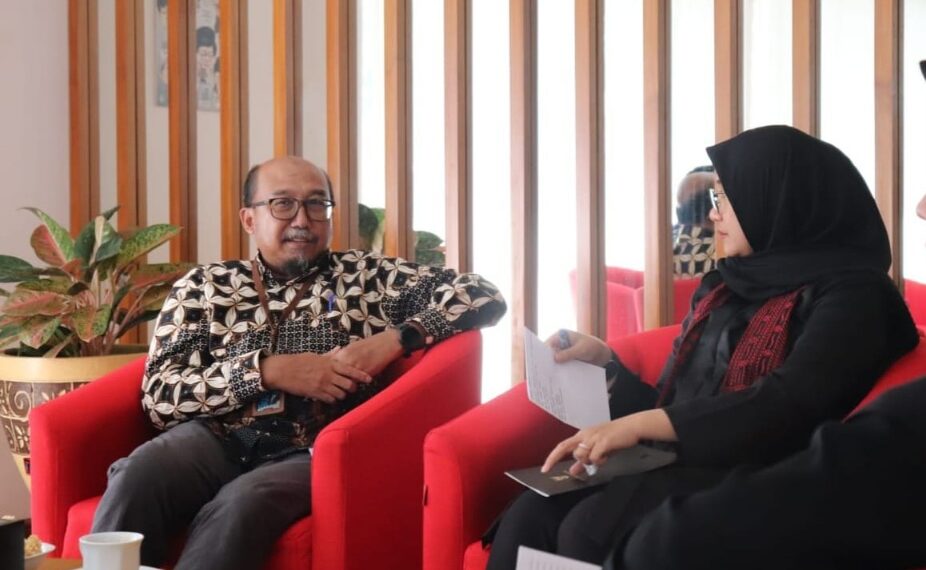 Ipuk Fiestiandani bersama Anang Yahmadi