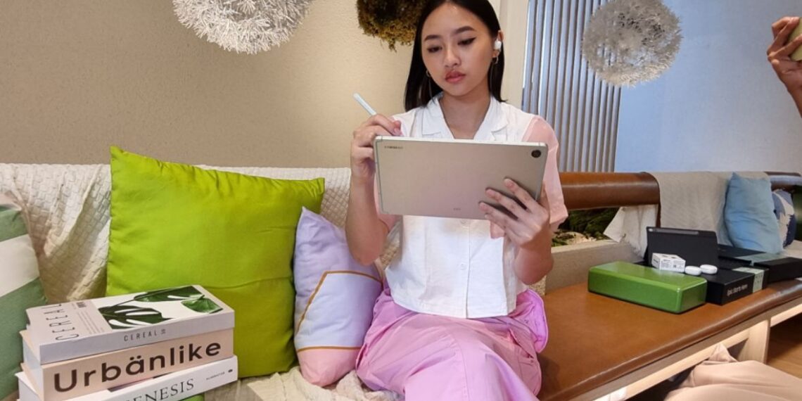 kolaborasi Galaxy Tab S9 FE series dan Galaxy Buds FE terbaru mampu menciptakan pengalaman digital yang lebih epic. (ist)