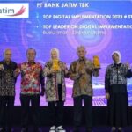 Konsisten Lakukan Transformasi Digital, Bank Jatim Boyong Dua Penghargaan Sekaligus Dalam TOP Digital Awards 2023 WhatsApp Image 2023-12-05 at 16.14.07