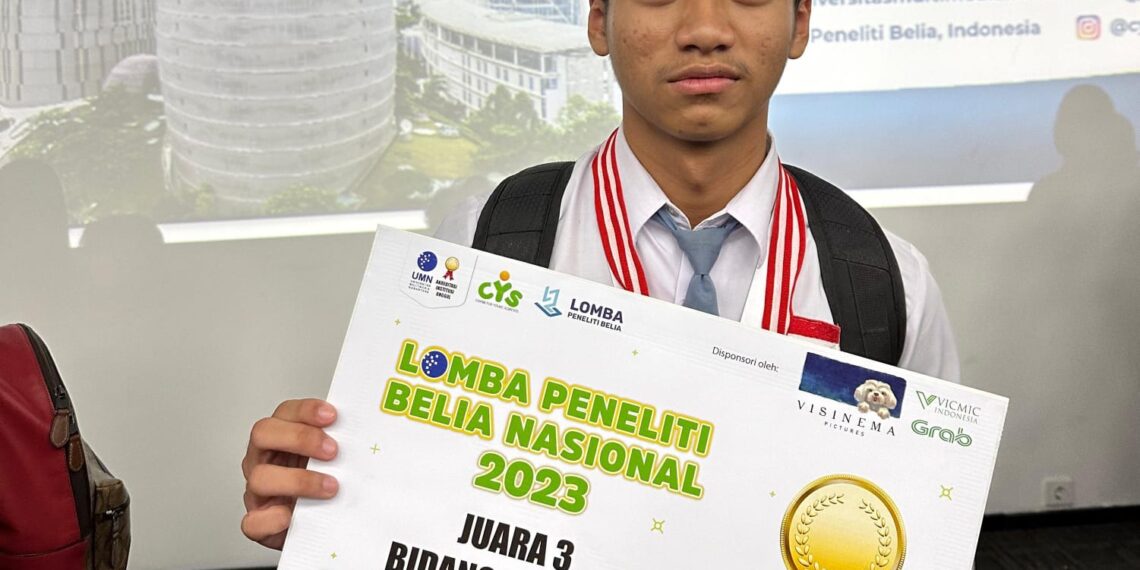 Elnathan Hamonangan Parasian Manalu (15) yang tertarik meneliti rumah Sang Proklamator Bung Karno di Surabaya dan berhasil meraih juara lomba Peneliti Belia Tingkat Nasional. (ist)