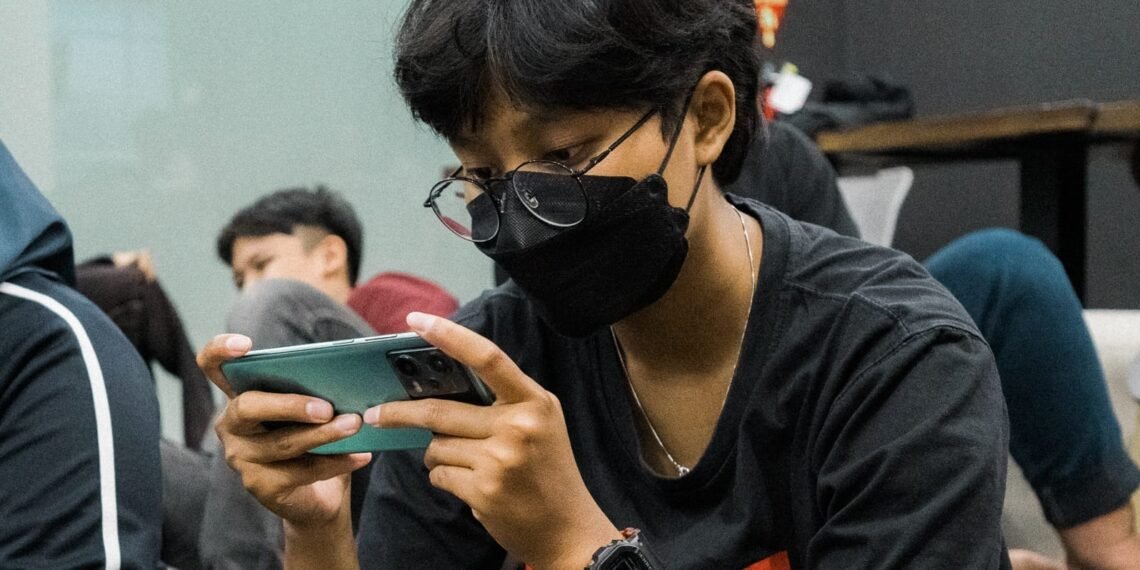 Game Turbo berguna buat meningkatkan performa gaming saat game dimainkan di hape POCO. (foto: ist)