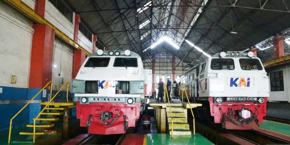 KAI Daop 8 menyiapkan 62 lokomotif dan 331 kereta untuk mengantar penumpang yang akan melakukan perjalanan pada masa nataru 2023/24. (foto: ist)