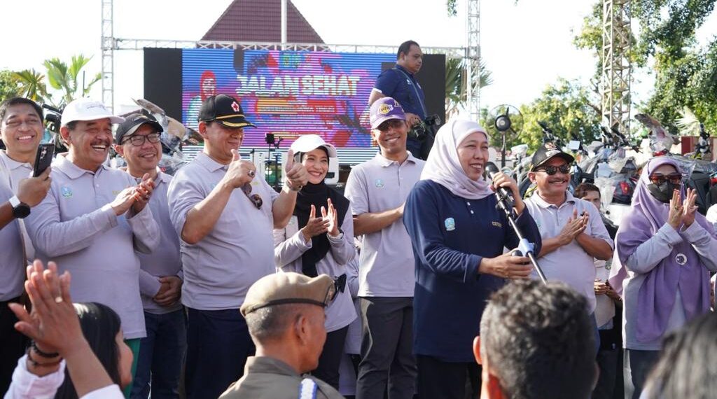 Bank Jatim saat Dukung Jalan sehat di Situbondo