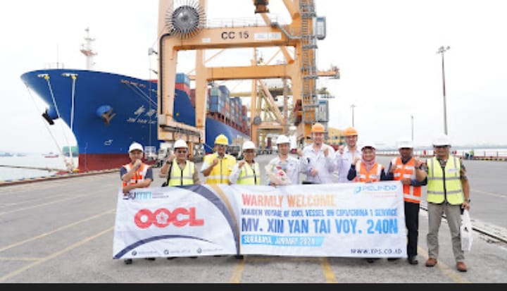 Arus Petikemas TPS Naik 6% di 2023 1 TPS menerima 3 kapal yang masing-masing dioperatori secara regular oleh RCL pada CS2/RCI service diantaranya OOCL dengan MV. Xin Yan Tai pada China 1/CIP 1 service. (foto: ist)
