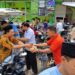 Pegadaian Surabaya Bagikan Ribuan Makanan Siap Saji Lewat Program Jum’at Berkah