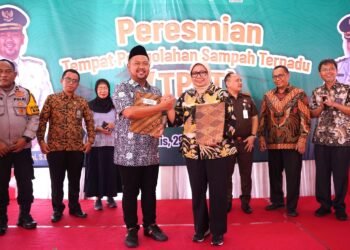 SIG & Pemkab Gresik Manfaatkan Bahan Bakar Alternatif dari Sampah