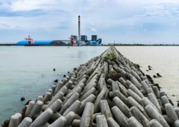 Manfaatkan FABA, PLN Sukses Ubah Wajah & Cegah Abrasi Pantai Plentong