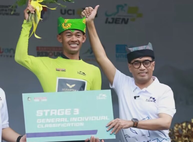 Raih Yellow Jersey di Etape 3 ITdBI, Pembalap Indonesia Imam Arifin : Seumur Hidup Ini yang Pertama Kali