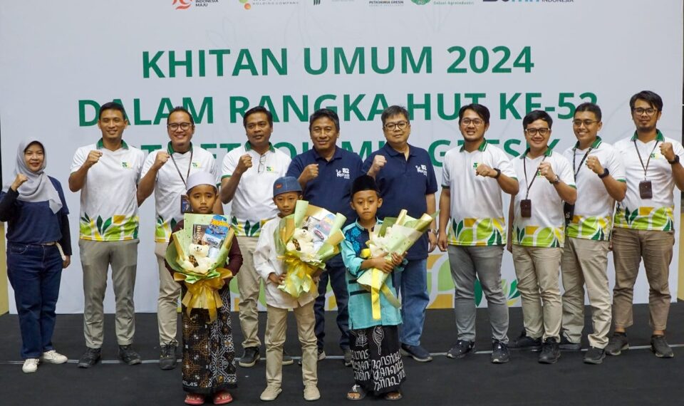 Petrokimia Gresik saat menggelar khitanan Gratis
