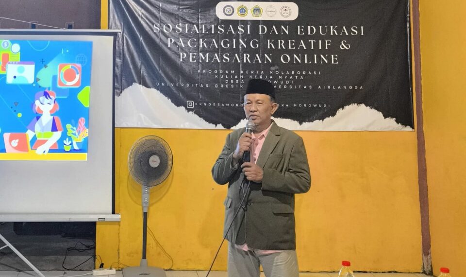 Kades Morowudi, M. Sholeh saat memberikan sambutan