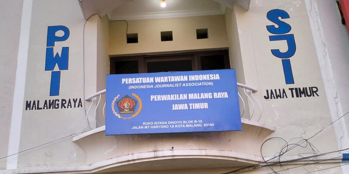 Dugaan Manipulasi Data, Wali Murid SMPN 1 Kota Malang Datangi Kantor PWI Malang Raya