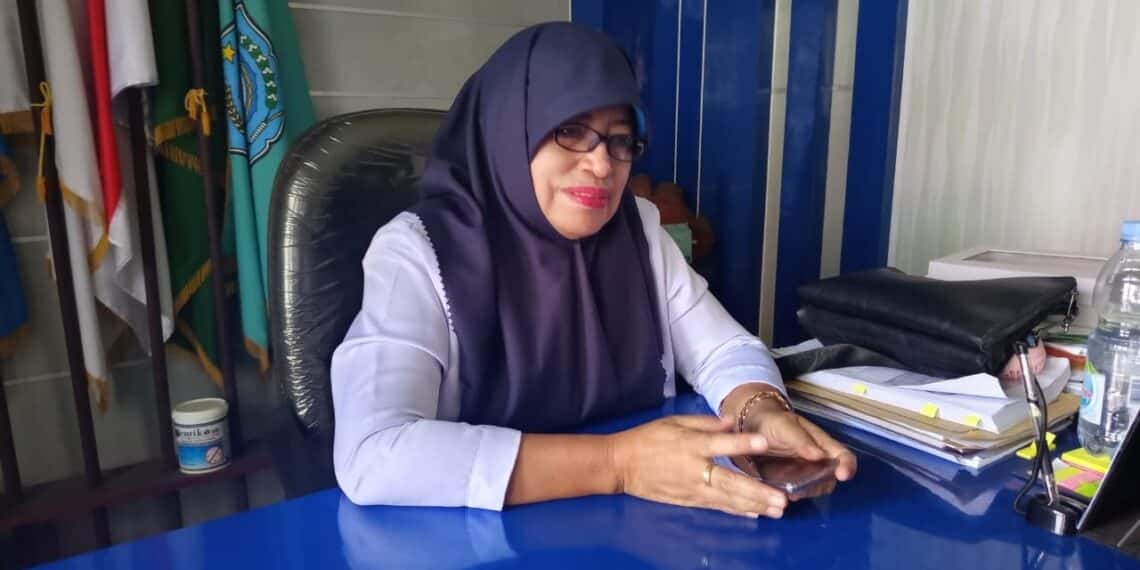 Anik Sri Hartatik, SE. MM Kepala Desa Jabung ( by : Irfan Bagus )