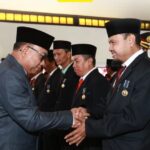 Terima Satyalencana Karya Satya, Ratusan ASN Banyuwangi Diharap Tingkatkan Etos Kerja IMG-20240814-WA0172