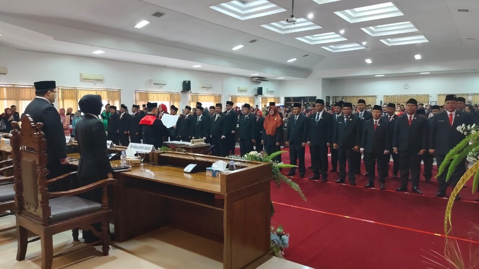 50 Anggota DPRD Kabupaten Kediri Periode 2024-2029 Resmi Dilantik 1 50 anggota DPRD Kediri periode 2024-2029 saar dilantik