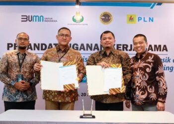 PLN Beri Layanan Captive Power Petrokimia Gresik & Suplai Energi Bersih Smelting