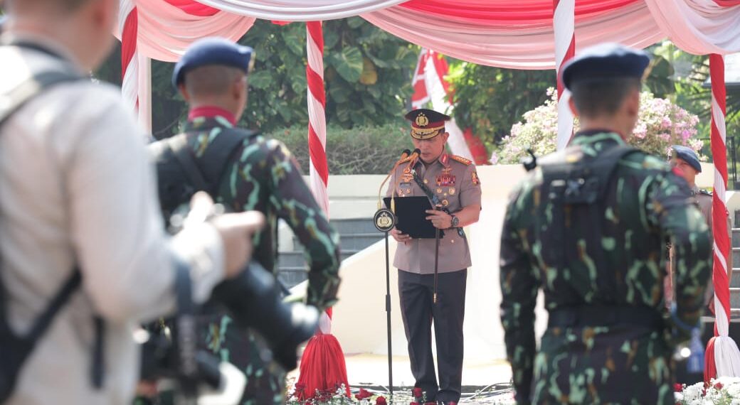 Kapolri Pimpin Upacara Hari Juang Polri di Surabaya 1 Kapolri Jenderal Listyo Sigit Prabowo memimpin upacara Hari Juang Polri di Monumen Perjuangan Polri