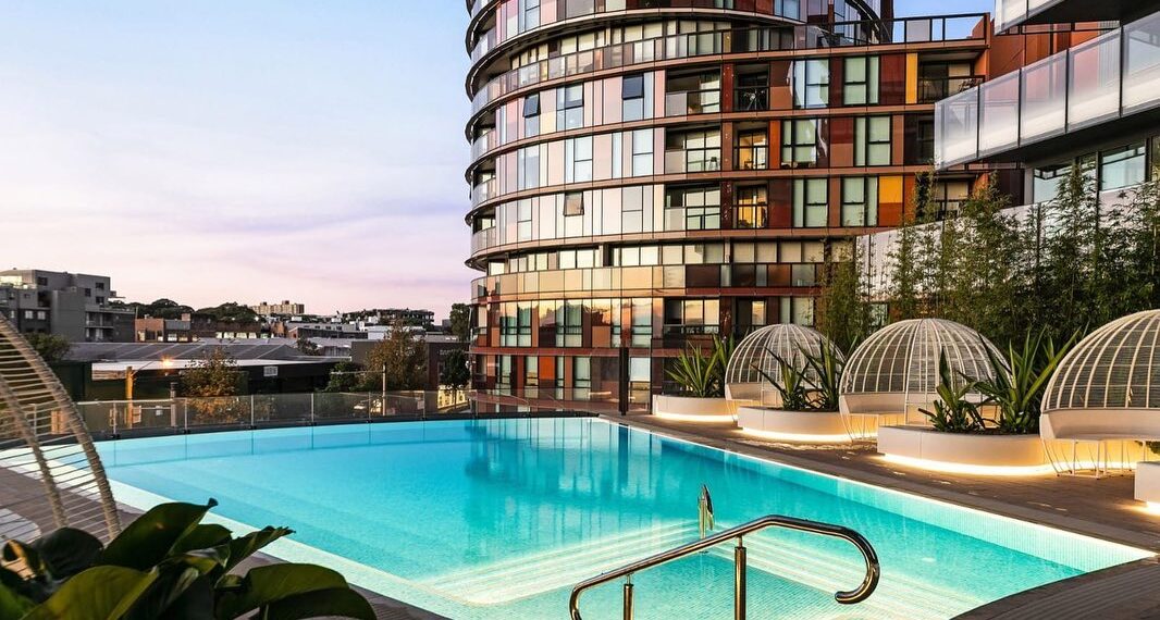 ONE Global Capital tengah melakukan upgrade pada kamar-kamar di One Global Resorts Green Square, dimulai dari lt 8 dan ke lt 7. (foto: ist)