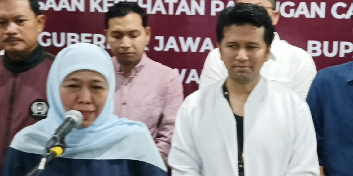 Khofifah - Emil saat jalani tes kesehatan