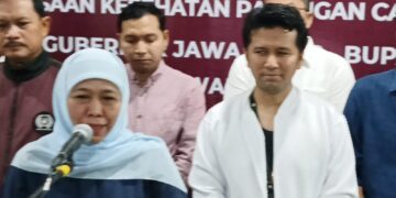 Khofifah-Emil Jalani Tes Kesehatan di Graha Amerta 2 Khofifah-Emil Jalani Tes Kesehatan di Graha Amerta