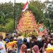 Pawai 10 Ribu Kembang Endhog Meriahkan Peringatan Maulid Nabi di Desa Gitik