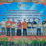 Apresiasi Pelaku Usaha, DPMPTSP Gresik Gelar Penghargaan Investasi Tahun 2024 IMG-20240926-WA0082(1)